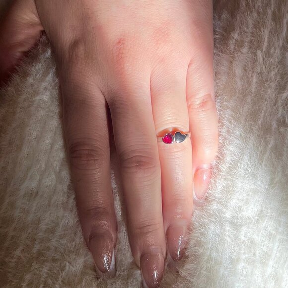 FREE SHIP 925 Sterling Silver Two-Heart Shape Ring Size 5 - Picture 2 of 2